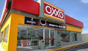 Femsa, dueña de Oxxo, aseguró que el 30% de las tiendas usan energía no renovable, por lo que ese dinero va a las arcas de CFE