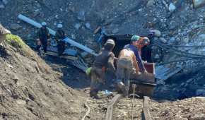 Continúan labores de rescate de cuerpos de mineros que permanecen atrapados