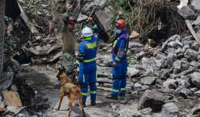 Autoridades de Tlalnepantla han pedido a los residentes que evacúen por el riesgo de la zona.