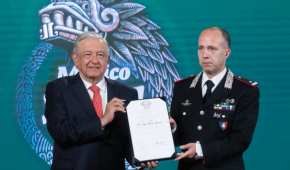 Recibió de manos de AMLO la Orden Mexicana del Águila Azteca