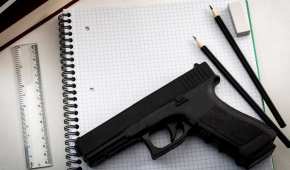 Un joven de 18 años disparó dentro de una escuela ubicada en Arlington, Texas