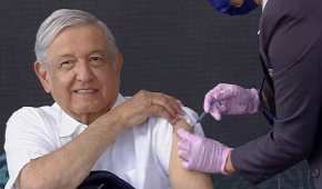 El presidente Andrés Manuel López Obrador se puso su refuerzo COVID