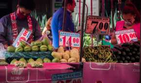 Expertos de Banxico prevén que el aumento de precios continuará en las sigiuentes semanas debido a la inflación