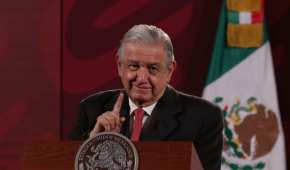 El presidente reconoció la labor de los médicos y las gestiones para traer las vacunas a México.