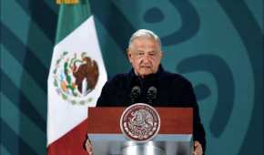 López Obrador indicó que grupos de poder pagan a medios para difundir campañas en su contra