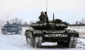 La ocupación de Donetsk y Lugansk con tropas rusas podría interpretarse como una intervención militar.