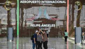 AMLO criticó que el vuelo de Aeroméxico desde el AIFA a Villahermosa sale muy temprano.