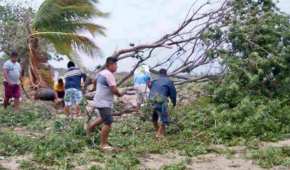 El huracán tocó tierra el lunes en Oaxaca