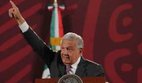 López Obrador reprochó la falta de críticas del PAN a sus gobernadores