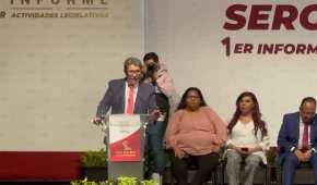 Asistió al primer informe del senador Sergio Pérez