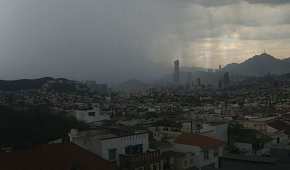 La Conagua dijo que las lluvias se extenderán en Monterrey hasta las 18:00 horas de este jueves