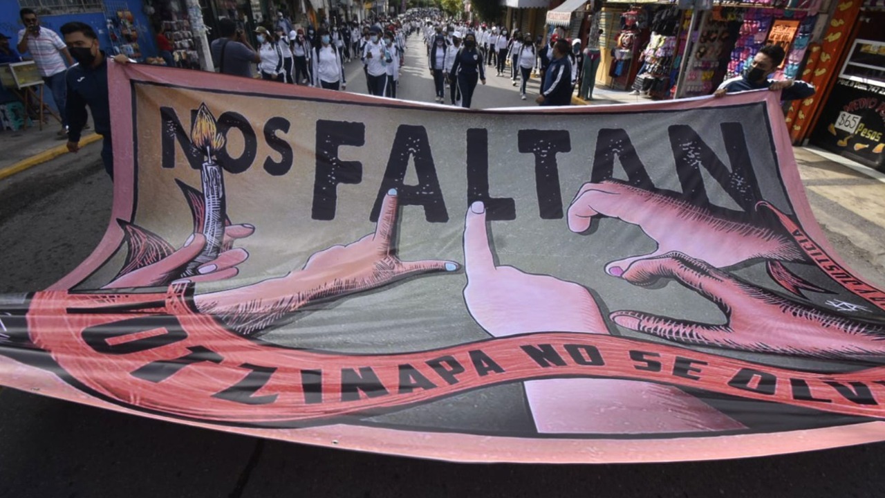Protestan en varios estados por 8 años de Ayotzinapa