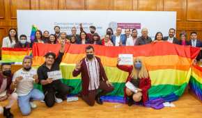 Representantes de colectivos de la comunidad LGBTTTQ+ celebraron la aprobación