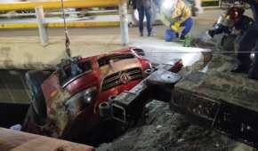 El conductor falleció de forma inmediata tras impactarse en el camellón