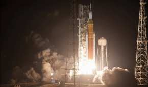 Con una cápsula no tripulada, la NASA lanzó su cohete más poderoso en 50 años