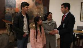 La familia del expresidente llegó a México bajo la figura de asilo político
