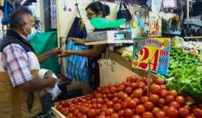 La inflación volvió a repuntar y se ubicó en 7.77% anual, según el Instituto Nacional de Estadística y Geografía