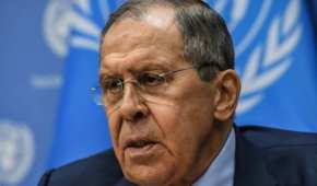 El canciller ruso Serguéi Lavrov pidió a Ucrania que se rinda
