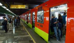 El director del Metro, Guillermo Calderón Aguilera, encabezó la verificación de los sistemas de operación