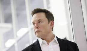 Musk viaja con Tom Zhu, quien fue nombrado vicepresidente senior de automoción de Tesla