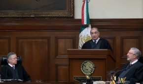 El ministro Pérez Dayán (centro), habría filtrado el proyecto, acusa el gobierno de López Obrador