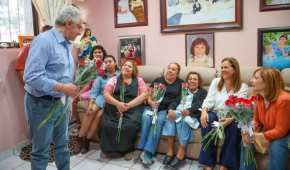 Los diputados convivieron con madres de la Ciudad de México en su día