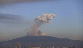 El volcán Popocatépetl lanzó una enorme columna de ceniza hace unos días