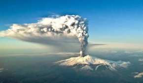 El Etna, el volcán más activo del viejo continente, hizo una erupción que duró varias semanas en 2021