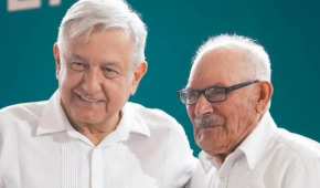 Andrés Manuel López Obrador con su padre, Andrés López Ramón