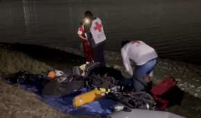 Miembros de la Cruz Roja hicieron inmersiones para el rescate