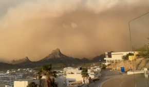 Desde diferentes puntos de Guaymas se observó la llegada de la tormenta