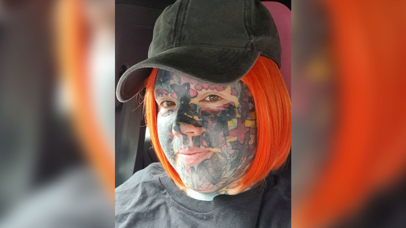 Mujer denuncia que nadie la contrata por tener 800 tatuajes