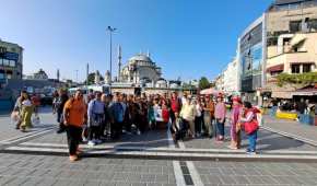 Ya habían recorrido Turquía, la mezquita de Suleiman y pasaron por el Estrecho de Estambul