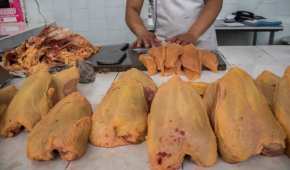 “El Borrego” impuso una cuota de dos pesos por kilo de pollo y huevo a comerciantes mayoristas