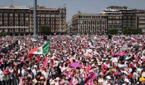 Miles de personas fueron a ponerle cara y desafiar al presidente López Obrador