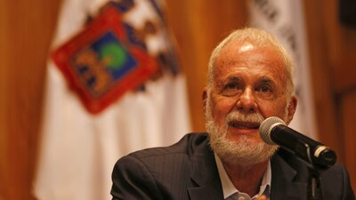 En lo político, Padilla López tuvo confrontaciones con el gobernador de Jalisco, Enrique Alfaro Ramírez