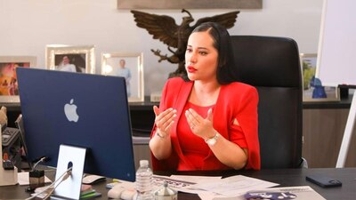 La alcaldesa abandonó la mesa de trabajo