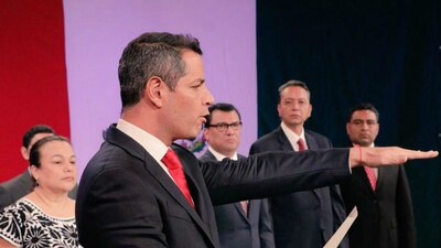 El nuevo gobernador de Oaxaca tomó el cargo ante los legisladores locales