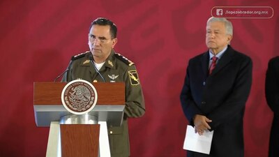 El jefe del Estado Mayor Presidencial durante la conferencia del presidente López Obrador