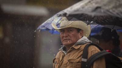 No salgas sin impermeable y paraguas, las lluvias estarán presentes durante la tarde