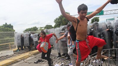 Miles de centroamericanos llegaron a la frontera de Guatemala con México