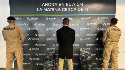Tanto el hombre como sus maletas fueron asegurados y presentados ante la Fiscalía