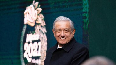 El presidente invitó a los mexicanos a seguirse cuidando y a vacunarse.