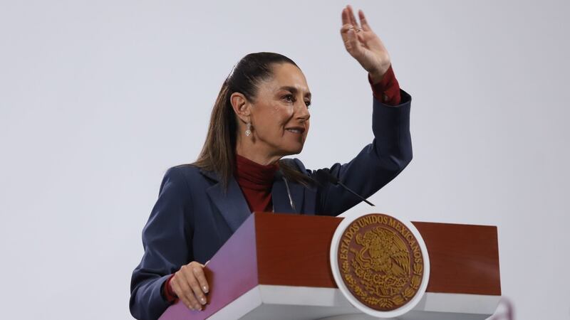 Sheinbaum respalda entrega de bastón de mando a ministros de la Corte