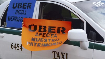 Taxistas de todo el país se han manifestado en contra de este tipo de servicios