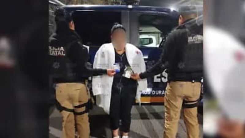 Detienen a falsa doctora en Durango, drogaba a familiares de pacientes para robarlos