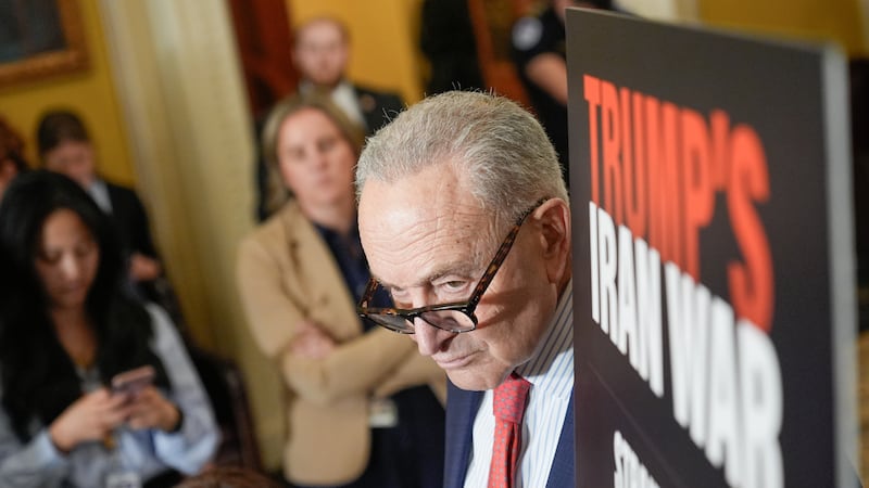 Senadores de EU frenan iniciativa para detener la guerra de Trump en Irán