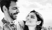 Eugenio Derbez manda mensaje a su hija Aislinn, tras el fallecimiento de su madre