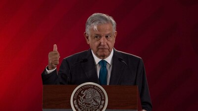 AMLO aseguró que no puede haber funcionarios que ganen sueldos 'elevadísimos'
