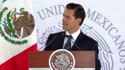 El presidente es también el Comandante Supremo de las Fuerzas Armadas.